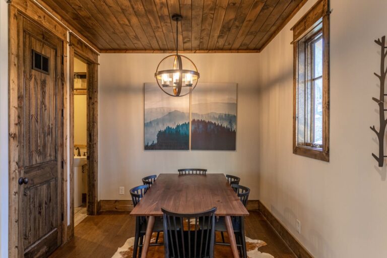 Clementine Cabin Dining Room 2