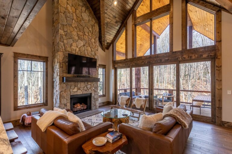 Clementine Cabin Living Room